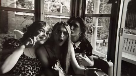 Liv Grundy schauspielerin pornografische galerie