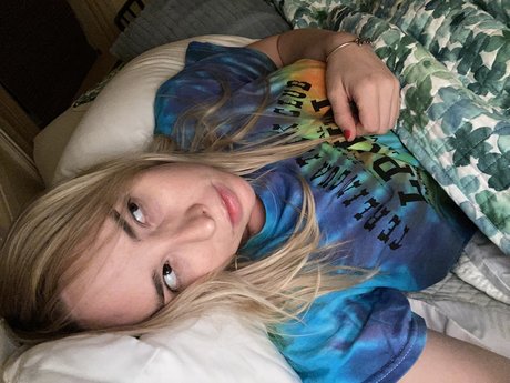 Lucy Minnie pornostar hübsche galerien