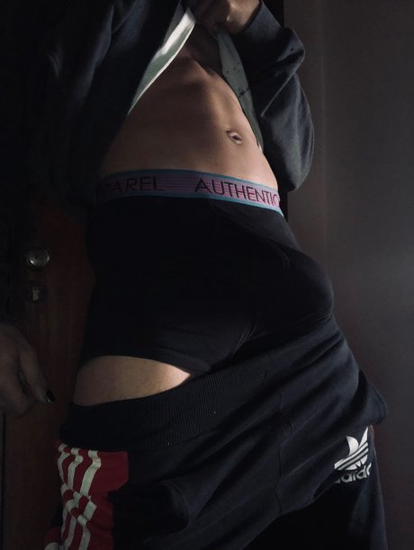 L cifer Boy erwachsene porno bild