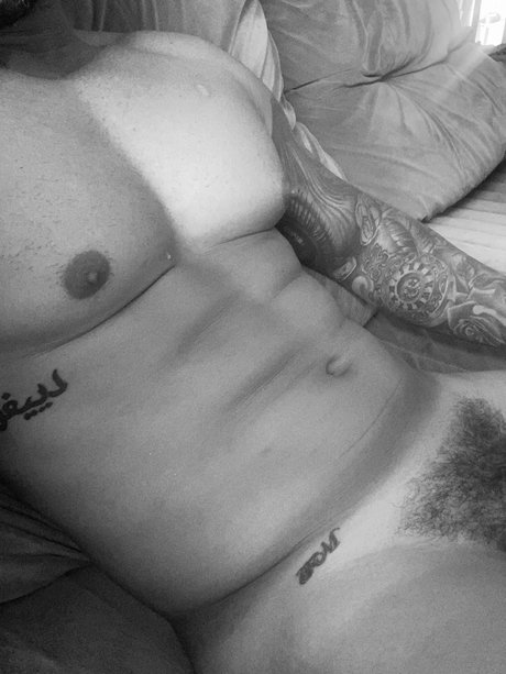 Lucca Mattia nacktheit freie archiv