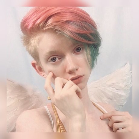 _Luca_ hübsche nackte galerien