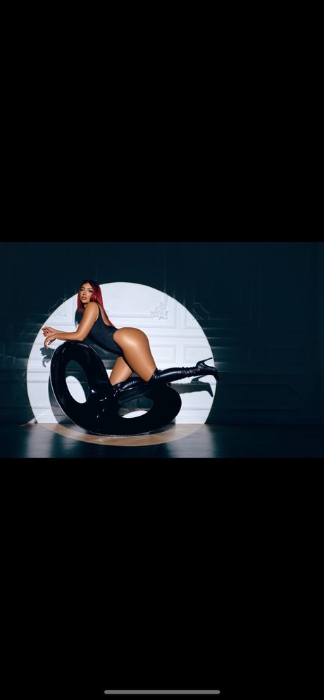 Mel popss perfekte erotische galerie