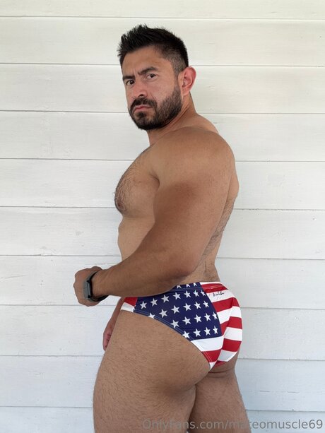 Mateo Muscle schöne exklusive galerie