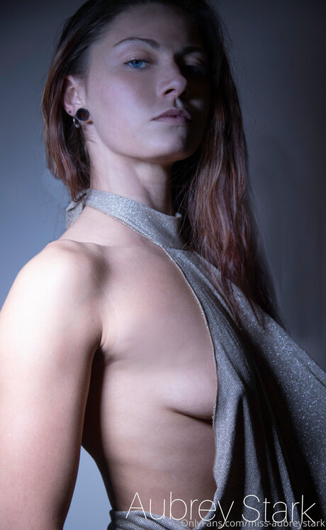 Aubrey Stark schauspielerin akt bilder