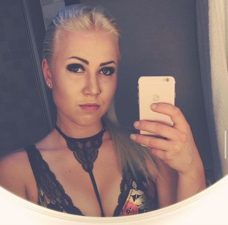 mimosa schöne pornographische foto