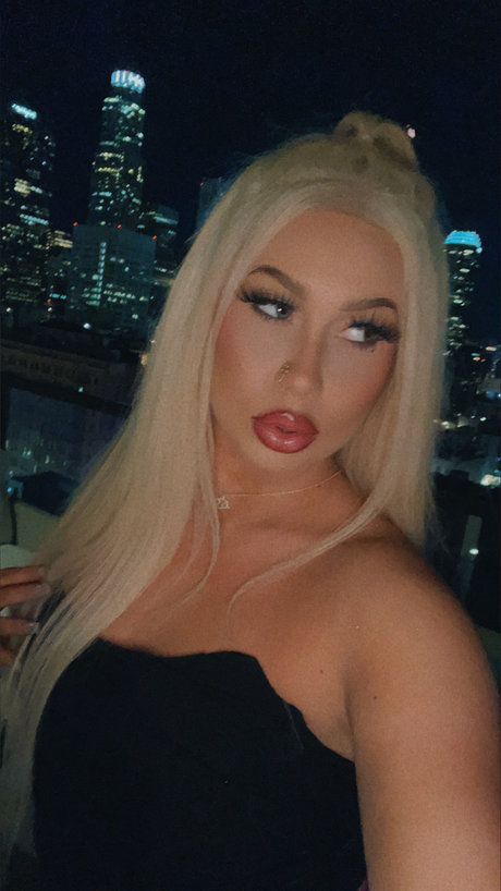 Miamimoon model exklusive foto