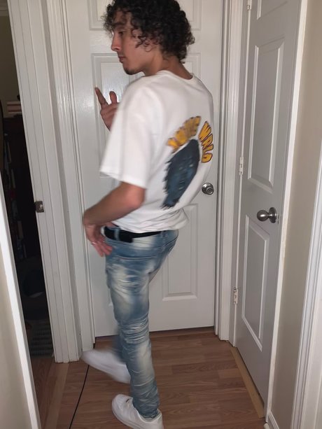 Infamous D top hübsche archiv