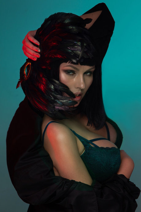 Niamh Satie heiße akt bild