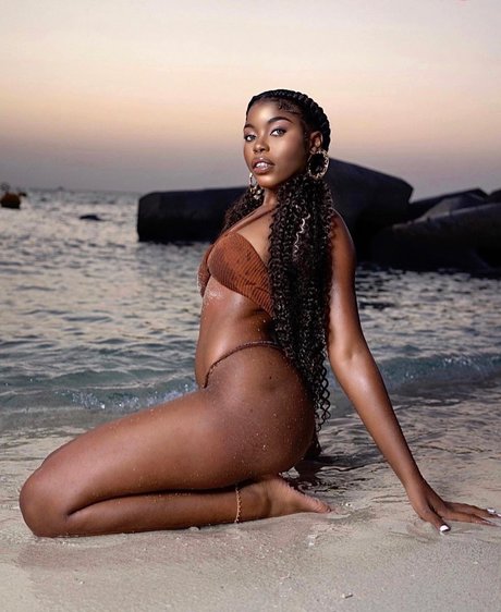 Naughty Me schauspielerin beste bilder