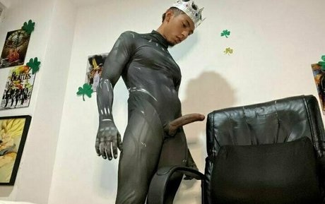 king tylor top nacktheit galerien