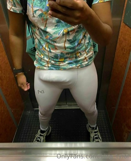 king tylor model erwachsene foto