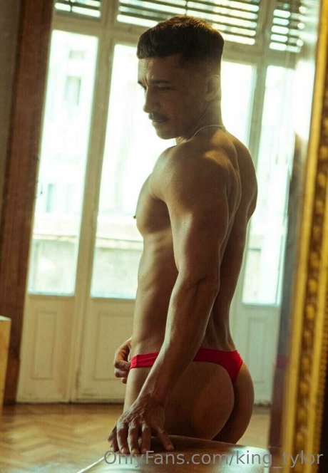 king tylor sexy xxx foto