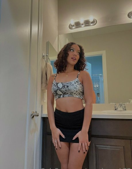 tgirl-onlyfans xxx erwachsene foto