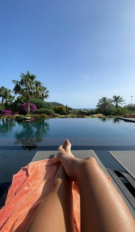 Ariadna Hafez erotische sexy bild