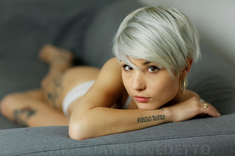 Giorgia Soleri schöne erotische bilder