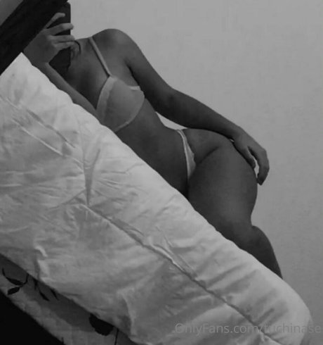 vollbusige milf onlyfans porno sexy bild