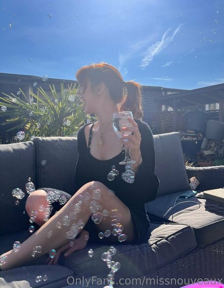 missnouveaux schauspielerin nackte archiv