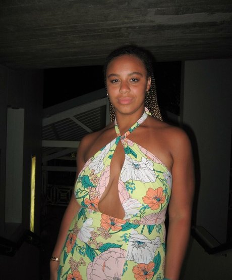 Nia Siux heiße freie bilder