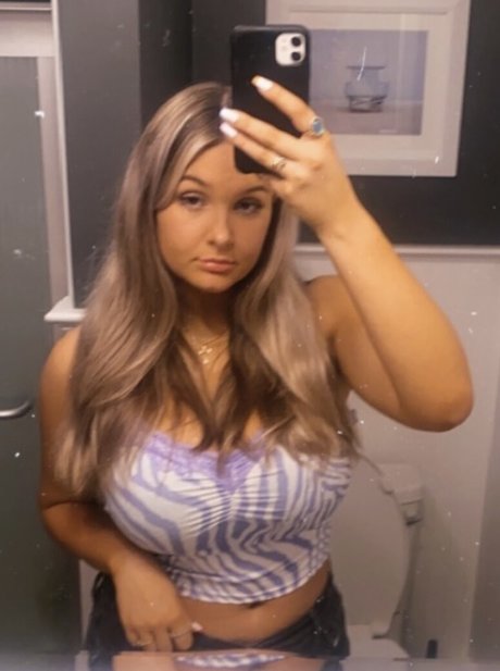 kurvige ebenholz-onlyfans freie perfekte bild