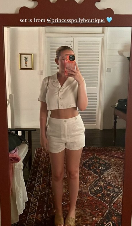 Sophia Armata hd nackte galerien