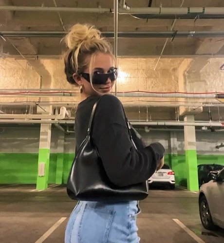 Sophia Armata top erotische archiv