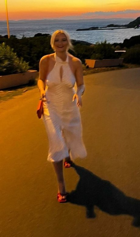 Amelia Eve Gibson perfekte galerien