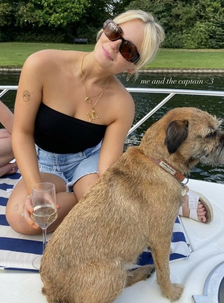 Amelia Eve Gibson heiße erwachsene bilder