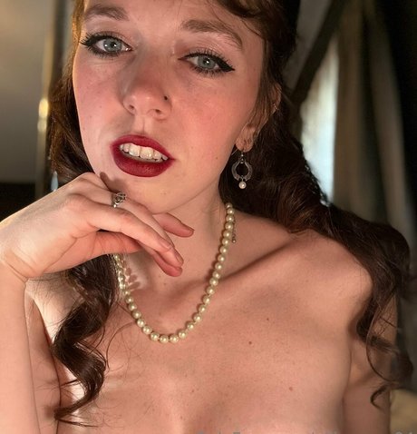 allimoona04 perfekte nackten bild