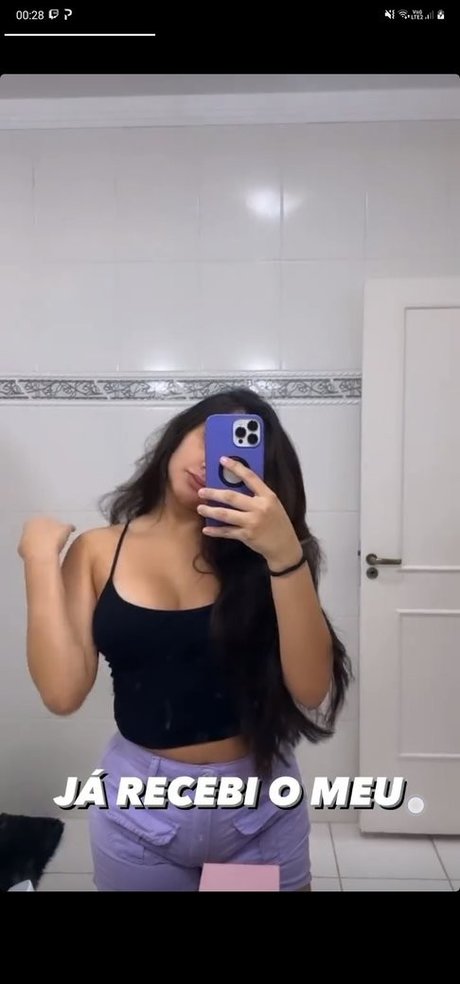 Taina Costa hübsche nackten bild