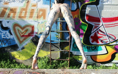 babyskeleton kostenlose nackt bild