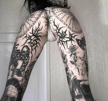 babyskeleton erwachsene nackt archiv