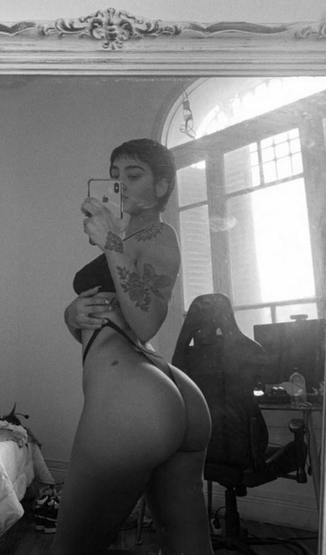 Belenegri erotische hd bild