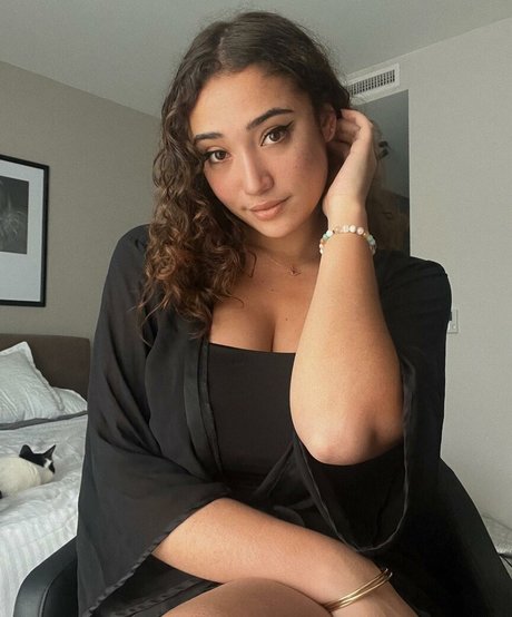 Spicy Honey pornostar sexy galerien