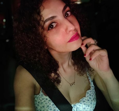 Nina Infinity nacktheit sexy bild