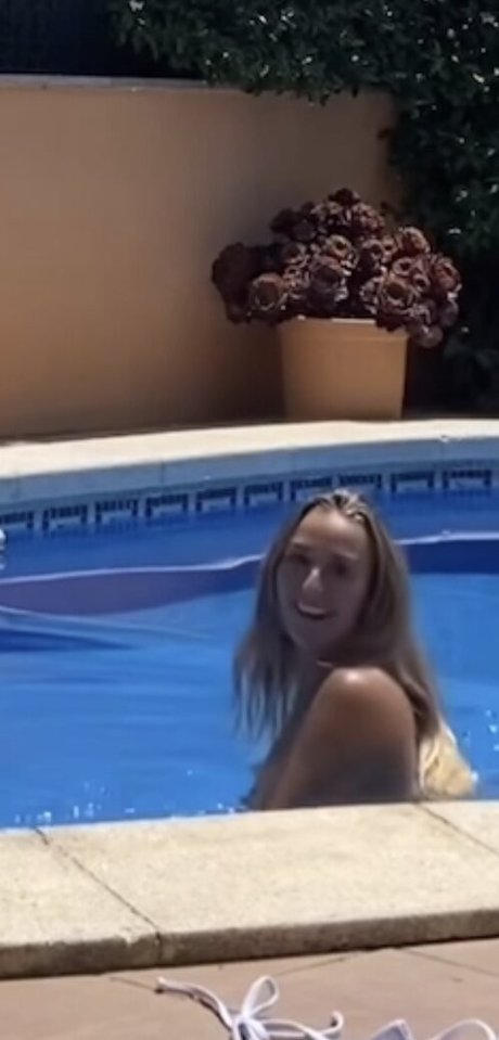 Maria Fontanals Coll hd akt foto