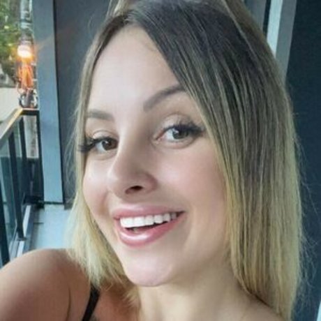 sportliche blonde onlyfans sexy nacktheit galerie