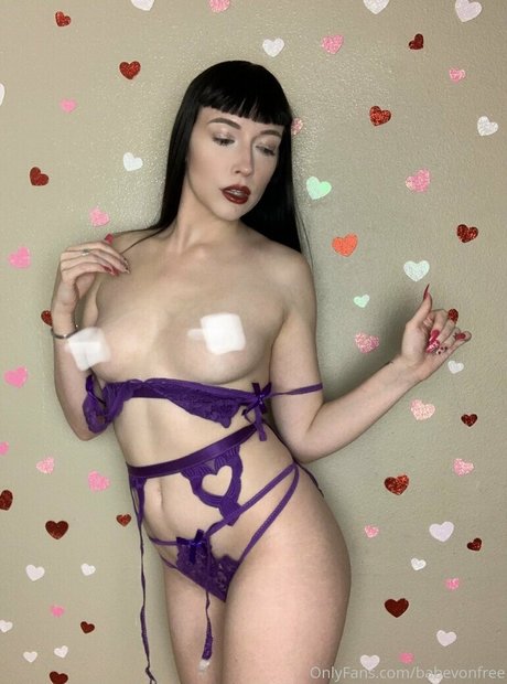 asiatische falsche titten onlyfans kunst freie bilder