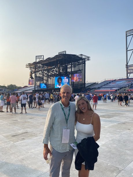 Annie Agar nackt kunst galerie