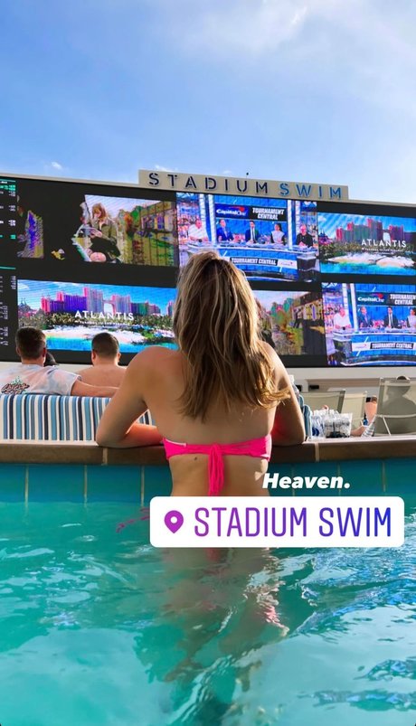 Annie Agar erotische nacktheit galerie