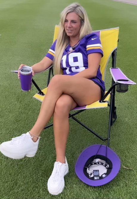 Annie Agar kunst pornographische galerien