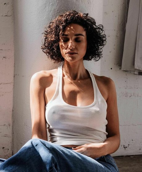 Debora Nascimento akt galerien