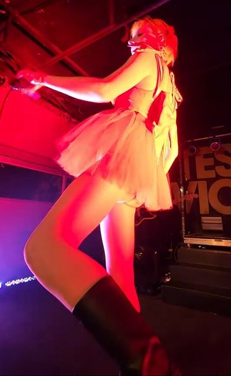 Tessa Violet nette pornostar bilder