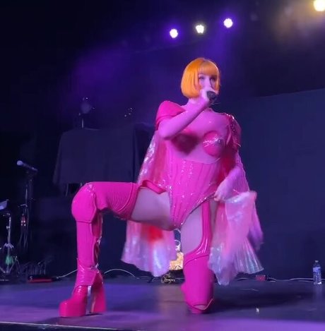 Tessa Violet freie nackten foto