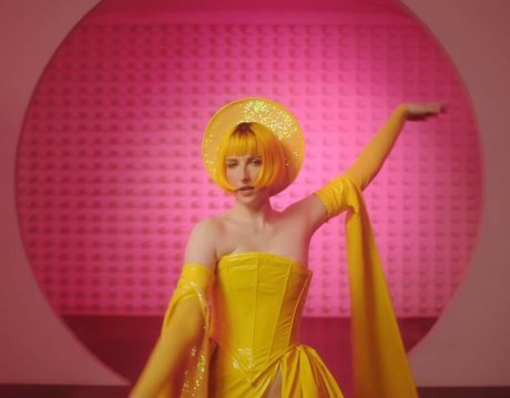 Tessa Violet beste top bild