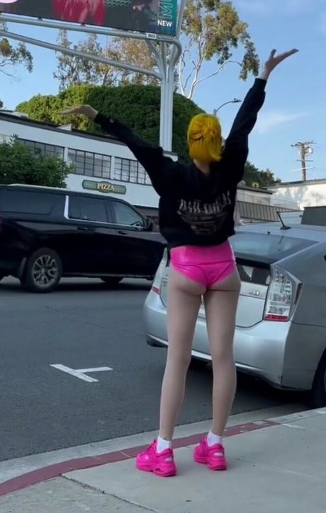 Tessa Violet porno top galerien