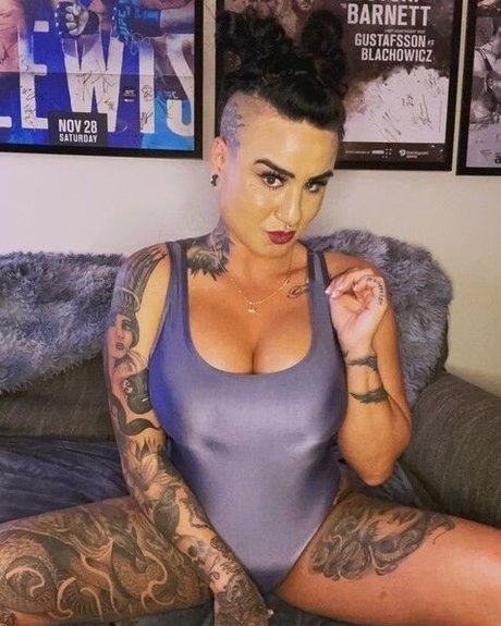 Ashlee Evans Smith nacktheit sexy bilder