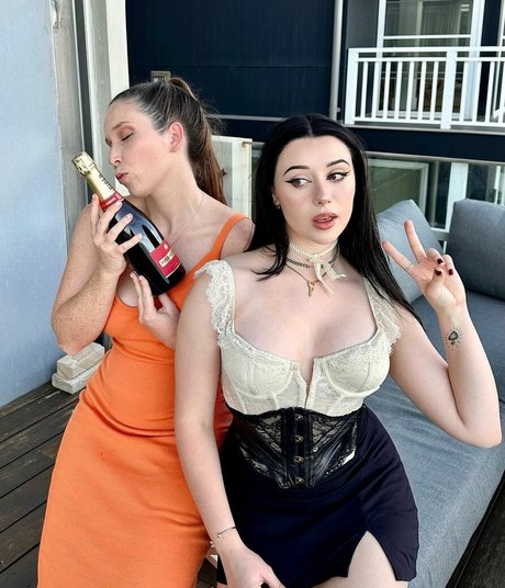 LivBev erwachsene nacktheit bild