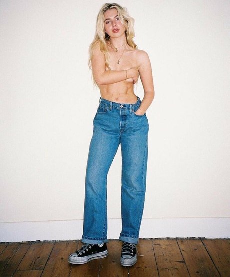 Anais Gallagher freie sexy bild