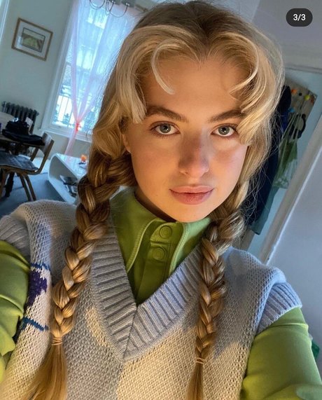 Anais Gallagher hd nackte galerien