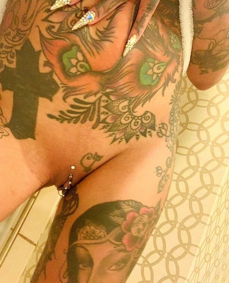 Amanda McNair schöne erwachsene bild